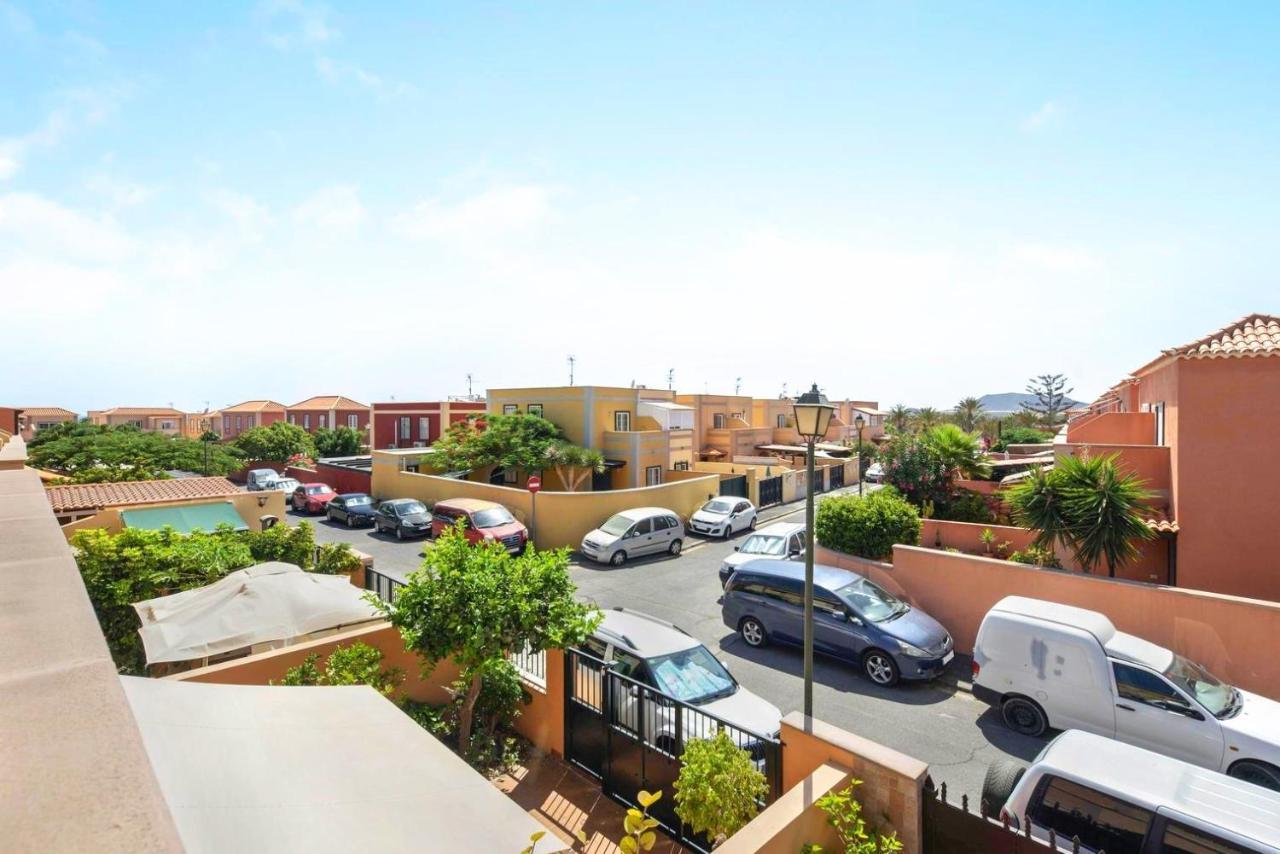 Remarkable 2-Bed House In Arona Arona  Εξωτερικό φωτογραφία