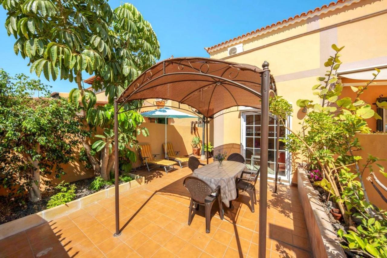 Remarkable 2-Bed House In Arona Arona  Εξωτερικό φωτογραφία